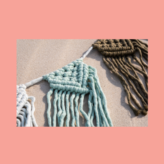 Knoop- Het-Zelf-Vlaggenlijn